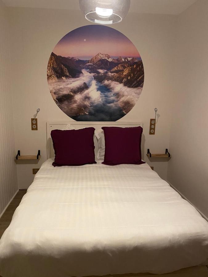 Hotel La Bonne Hotesse Chambon-sur-Lac Δωμάτιο φωτογραφία