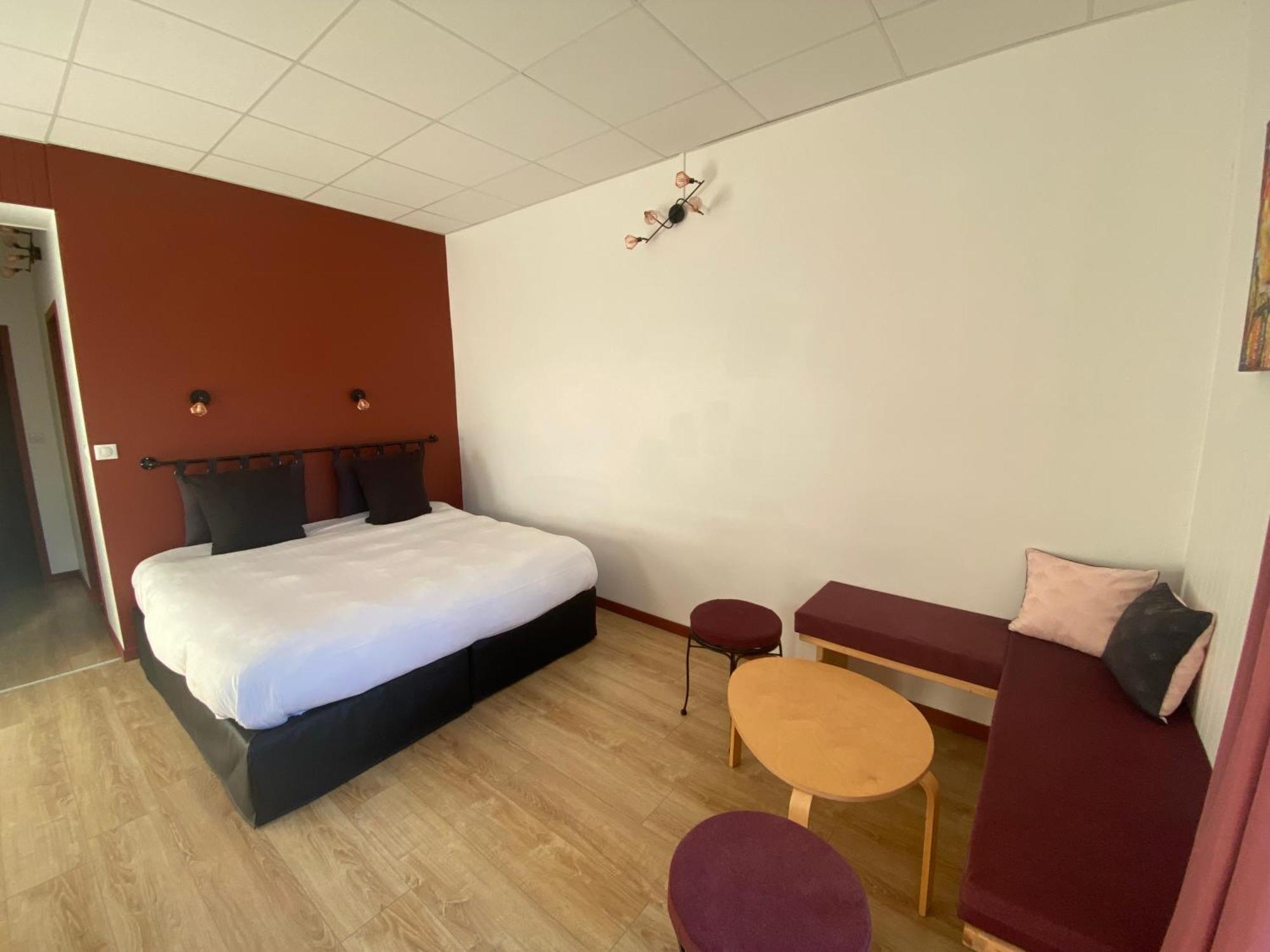 Hotel La Bonne Hotesse Chambon-sur-Lac Εξωτερικό φωτογραφία