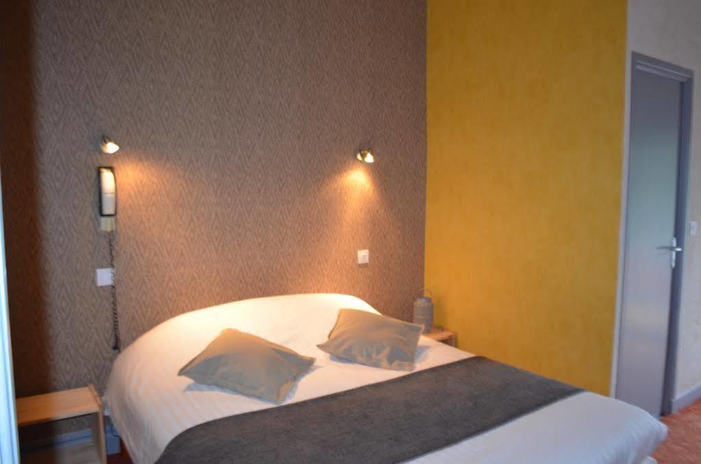 Hotel La Bonne Hotesse Chambon-sur-Lac Εξωτερικό φωτογραφία