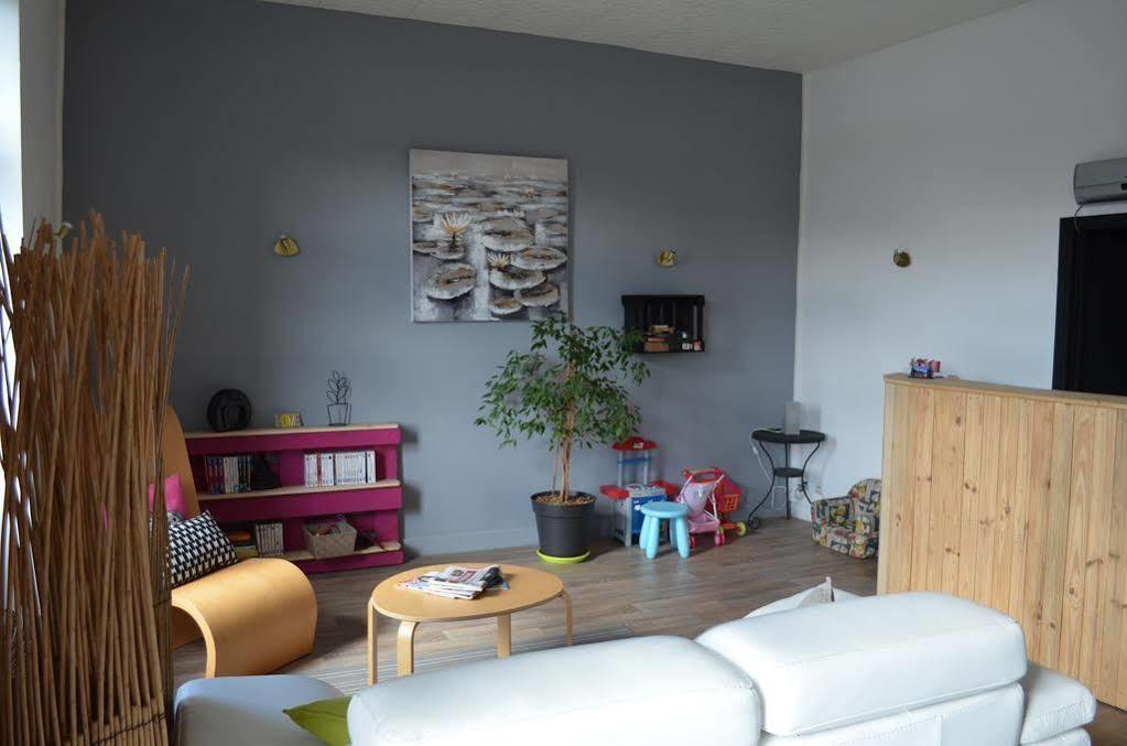 Hotel La Bonne Hotesse Chambon-sur-Lac Εξωτερικό φωτογραφία